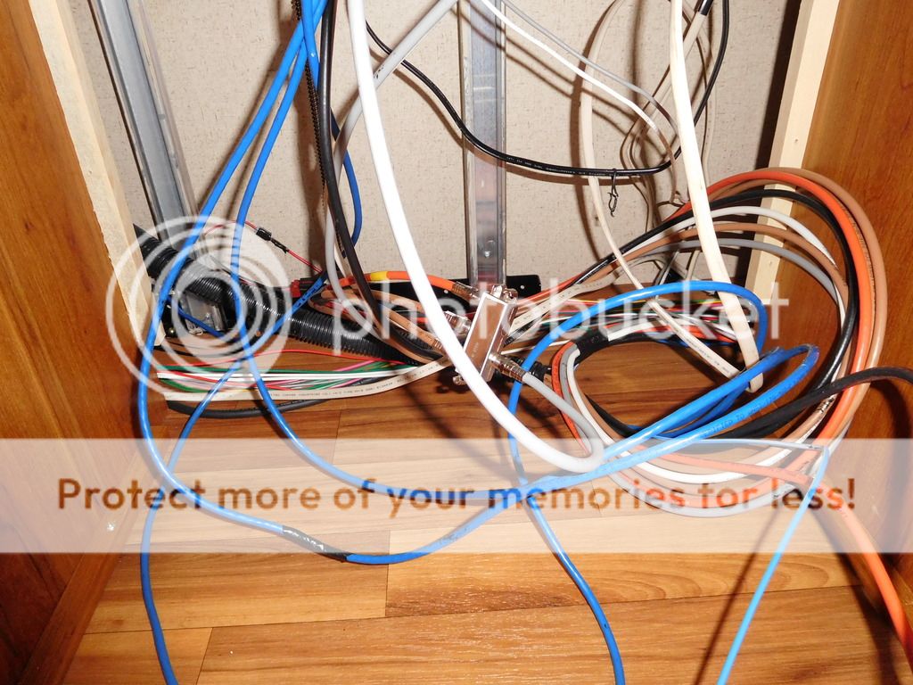 Jayco RV Owners Forum - Electric tv lift just stopped when lowering the tv!